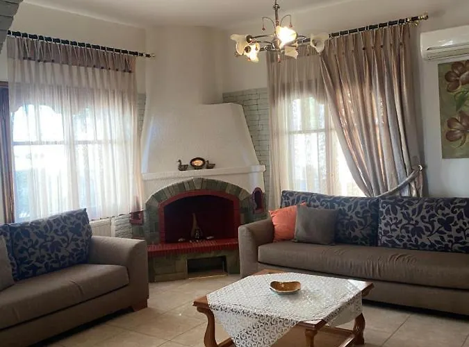 Dream House * Neos Marmaras