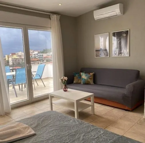 Dream House * Neos Marmaras