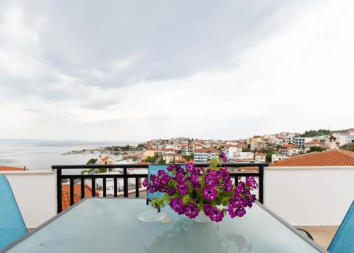 Dream House * Neos Marmaras